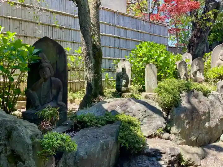 実相院の{uncategorized: "未分類", other: "その他", undefined: "問題あり", building: "その他建物", grave: "お墓", sacred_gate: "鳥居", guardian: "狛犬", statue: "像", buddha: "仏像", history: "歴史", nature: "自然", garden: "庭園", animal: "動物", pagoda: "塔", temizu: "手水舎", mountain_gate: "山門・神門", sanctuary: "本殿・本堂", subordinate: "末社・摂社", art: "芸術", scenery: "景色", jizo: "地蔵", ema: "絵馬", goshuin: "御朱印", omikuji: "おみくじ", items: "授与品その他", amulet: "お守り", goshuincho: "御朱印帳", eats: "食事", festival: "お祭り", votive_dance: "神楽", shichigosan: "七五三参", wedding: "結婚式", experience: "体験その他", initially: "初詣", around: "周辺", anti_infection: "感染症対策"}