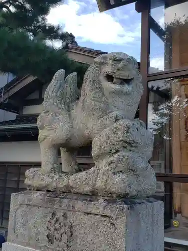 桂神社の狛犬