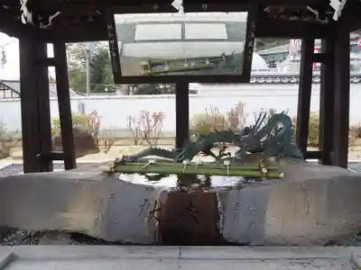 最上稲荷山妙教寺の手水舎