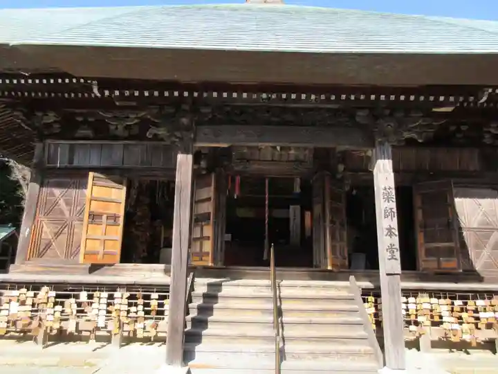 目の霊山 油山寺の本殿・本堂