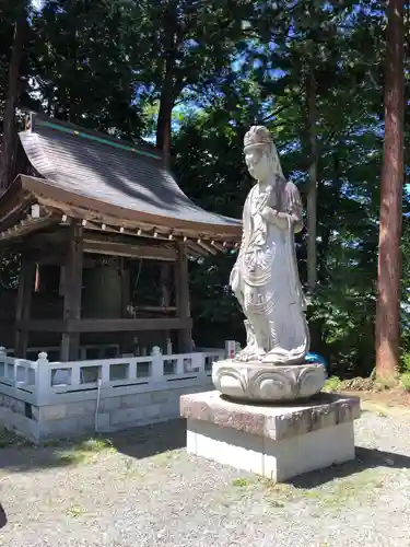 雲峰寺の仏像