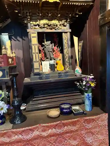 長心寺の{uncategorized: "未分類", other: "その他", undefined: "問題あり", building: "その他建物", grave: "お墓", sacred_gate: "鳥居", guardian: "狛犬", statue: "像", buddha: "仏像", history: "歴史", nature: "自然", garden: "庭園", animal: "動物", pagoda: "塔", temizu: "手水舎", mountain_gate: "山門・神門", sanctuary: "本殿・本堂", subordinate: "末社・摂社", art: "芸術", scenery: "景色", jizo: "地蔵", ema: "絵馬", goshuin: "御朱印", omikuji: "おみくじ", items: "授与品その他", amulet: "お守り", goshuincho: "御朱印帳", eats: "食事", festival: "お祭り", votive_dance: "神楽", shichigosan: "七五三参", wedding: "結婚式", experience: "体験その他", initially: "初詣", around: "周辺", anti_infection: "感染症対策"}