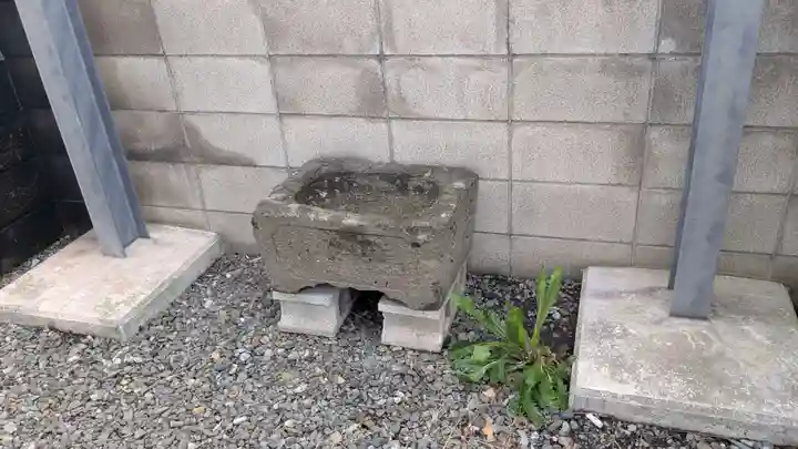 上白石神社の手水舎