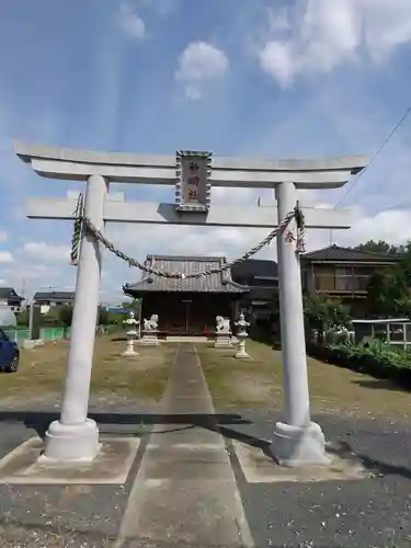 神明社の鳥居