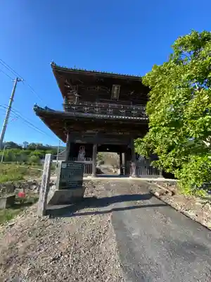 熊谷寺の山門・神門