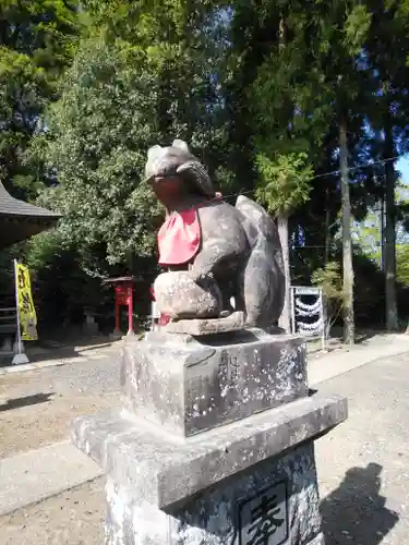 三光稲荷神社の狛犬