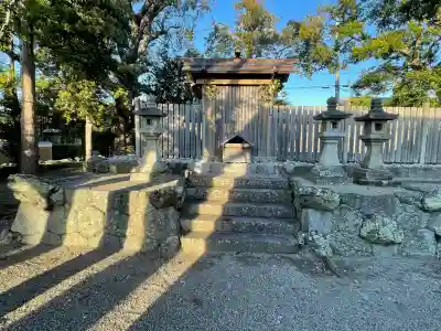 馬瀬神社の{uncategorized: "未分類", other: "その他", undefined: "問題あり", building: "その他建物", grave: "お墓", sacred_gate: "鳥居", guardian: "狛犬", statue: "像", buddha: "仏像", history: "歴史", nature: "自然", garden: "庭園", animal: "動物", pagoda: "塔", temizu: "手水舎", mountain_gate: "山門・神門", sanctuary: "本殿・本堂", subordinate: "末社・摂社", art: "芸術", scenery: "景色", jizo: "地蔵", ema: "絵馬", goshuin: "御朱印", omikuji: "おみくじ", items: "授与品その他", amulet: "お守り", goshuincho: "御朱印帳", eats: "食事", festival: "お祭り", votive_dance: "神楽", shichigosan: "七五三参", wedding: "結婚式", experience: "体験その他", initially: "初詣", around: "周辺", anti_infection: "感染症対策"}