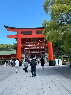 伏見稲荷大社の{uncategorized: "未分類", other: "その他", undefined: "問題あり", building: "その他建物", grave: "お墓", sacred_gate: "鳥居", guardian: "狛犬", statue: "像", buddha: "仏像", history: "歴史", nature: "自然", garden: "庭園", animal: "動物", pagoda: "塔", temizu: "手水舎", mountain_gate: "山門・神門", sanctuary: "本殿・本堂", subordinate: "末社・摂社", art: "芸術", scenery: "景色", jizo: "地蔵", ema: "絵馬", goshuin: "御朱印", omikuji: "おみくじ", items: "授与品その他", amulet: "お守り", goshuincho: "御朱印帳", eats: "食事", festival: "お祭り", votive_dance: "神楽", shichigosan: "七五三参", wedding: "結婚式", experience: "体験その他", initially: "初詣", around: "周辺", anti_infection: "感染症対策"}