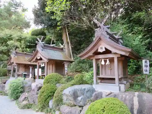 出雲大社相模分祠の末社・摂社