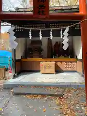 新屋山神社の末社