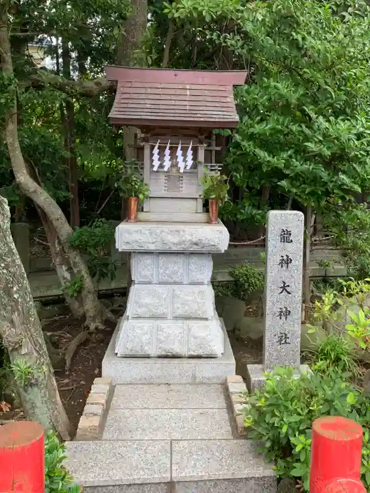 相模国総社六所神社の末社・摂社