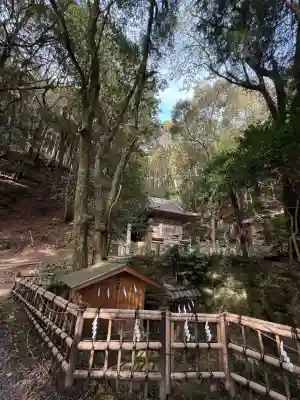 八幡神社松平東照宮の{uncategorized: "未分類", other: "その他", undefined: "問題あり", building: "その他建物", grave: "お墓", sacred_gate: "鳥居", guardian: "狛犬", statue: "像", buddha: "仏像", history: "歴史", nature: "自然", garden: "庭園", animal: "動物", pagoda: "塔", temizu: "手水舎", mountain_gate: "山門・神門", sanctuary: "本殿・本堂", subordinate: "末社・摂社", art: "芸術", scenery: "景色", jizo: "地蔵", ema: "絵馬", goshuin: "御朱印", omikuji: "おみくじ", items: "授与品その他", amulet: "お守り", goshuincho: "御朱印帳", eats: "食事", festival: "お祭り", votive_dance: "神楽", shichigosan: "七五三参", wedding: "結婚式", experience: "体験その他", initially: "初詣", around: "周辺", anti_infection: "感染症対策"}