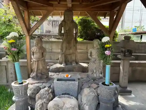 正念寺の{uncategorized: "未分類", other: "その他", undefined: "問題あり", building: "その他建物", grave: "お墓", sacred_gate: "鳥居", guardian: "狛犬", statue: "像", buddha: "仏像", history: "歴史", nature: "自然", garden: "庭園", animal: "動物", pagoda: "塔", temizu: "手水舎", mountain_gate: "山門・神門", sanctuary: "本殿・本堂", subordinate: "末社・摂社", art: "芸術", scenery: "景色", jizo: "地蔵", ema: "絵馬", goshuin: "御朱印", omikuji: "おみくじ", items: "授与品その他", amulet: "お守り", goshuincho: "御朱印帳", eats: "食事", festival: "お祭り", votive_dance: "神楽", shichigosan: "七五三参", wedding: "結婚式", experience: "体験その他", initially: "初詣", around: "周辺", anti_infection: "感染症対策"}