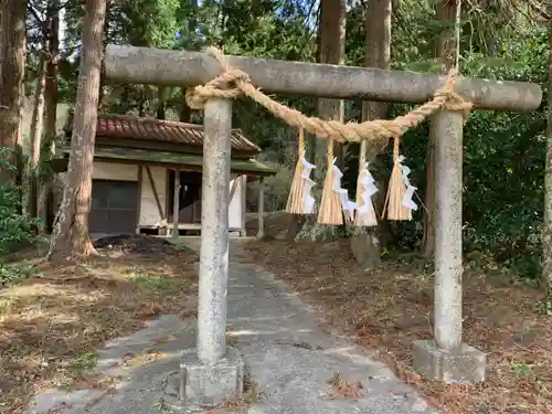 神明神社の鳥居