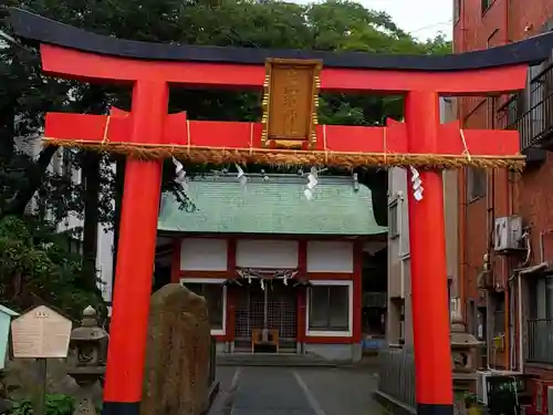 岩樟神社の鳥居