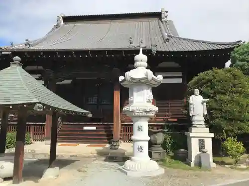遠妙寺の本殿・本堂
