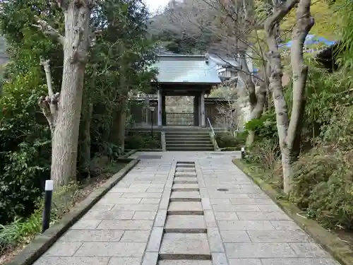 続灯庵の山門