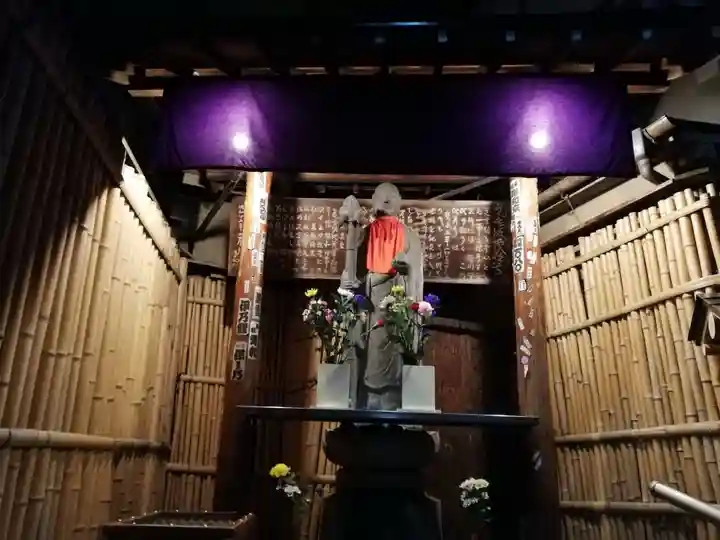 道玄坂地蔵尊の本殿・本堂