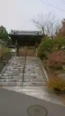 覚園寺の山門