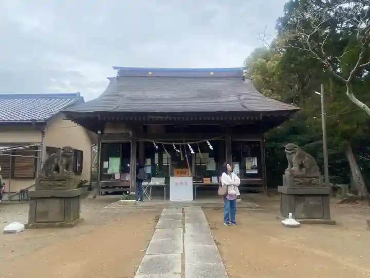 椿ノ海 水神社の{uncategorized: "未分類", other: "その他", undefined: "問題あり", building: "その他建物", grave: "お墓", sacred_gate: "鳥居", guardian: "狛犬", statue: "像", buddha: "仏像", history: "歴史", nature: "自然", garden: "庭園", animal: "動物", pagoda: "塔", temizu: "手水舎", mountain_gate: "山門・神門", sanctuary: "本殿・本堂", subordinate: "末社・摂社", art: "芸術", scenery: "景色", jizo: "地蔵", ema: "絵馬", goshuin: "御朱印", omikuji: "おみくじ", items: "授与品その他", amulet: "お守り", goshuincho: "御朱印帳", eats: "食事", festival: "お祭り", votive_dance: "神楽", shichigosan: "七五三参", wedding: "結婚式", experience: "体験その他", initially: "初詣", around: "周辺", anti_infection: "感染症対策"}