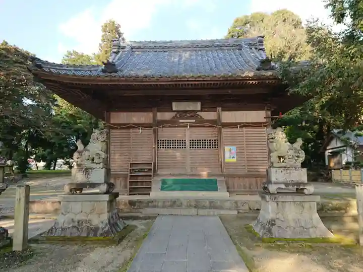 謁播神社の本殿・本堂