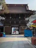 西新井大師総持寺の山門・神門