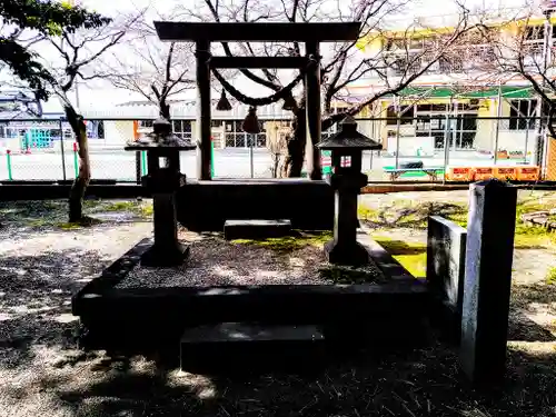 稲荷神社（伏見屋稲荷神社）の鳥居