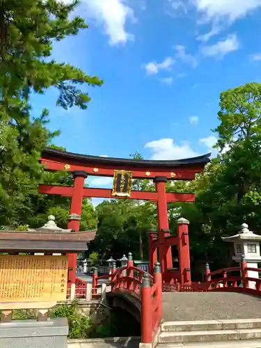 氣比神宮の鳥居