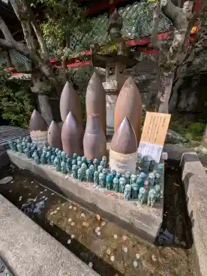 紀州東照宮の{uncategorized: "未分類", other: "その他", undefined: "問題あり", building: "その他建物", grave: "お墓", sacred_gate: "鳥居", guardian: "狛犬", statue: "像", buddha: "仏像", history: "歴史", nature: "自然", garden: "庭園", animal: "動物", pagoda: "塔", temizu: "手水舎", mountain_gate: "山門・神門", sanctuary: "本殿・本堂", subordinate: "末社・摂社", art: "芸術", scenery: "景色", jizo: "地蔵", ema: "絵馬", goshuin: "御朱印", omikuji: "おみくじ", items: "授与品その他", amulet: "お守り", goshuincho: "御朱印帳", eats: "食事", festival: "お祭り", votive_dance: "神楽", shichigosan: "七五三参", wedding: "結婚式", experience: "体験その他", initially: "初詣", around: "周辺", anti_infection: "感染症対策"}