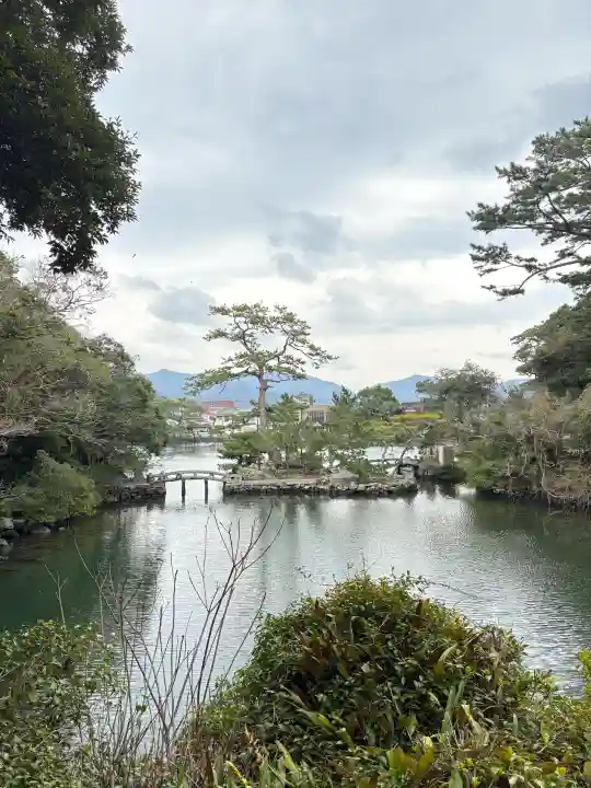 嚴島神社の{uncategorized: "未分類", other: "その他", undefined: "問題あり", building: "その他建物", grave: "お墓", sacred_gate: "鳥居", guardian: "狛犬", statue: "像", buddha: "仏像", history: "歴史", nature: "自然", garden: "庭園", animal: "動物", pagoda: "塔", temizu: "手水舎", mountain_gate: "山門・神門", sanctuary: "本殿・本堂", subordinate: "末社・摂社", art: "芸術", scenery: "景色", jizo: "地蔵", ema: "絵馬", goshuin: "御朱印", omikuji: "おみくじ", items: "授与品その他", amulet: "お守り", goshuincho: "御朱印帳", eats: "食事", festival: "お祭り", votive_dance: "神楽", shichigosan: "七五三参", wedding: "結婚式", experience: "体験その他", initially: "初詣", around: "周辺", anti_infection: "感染症対策"}