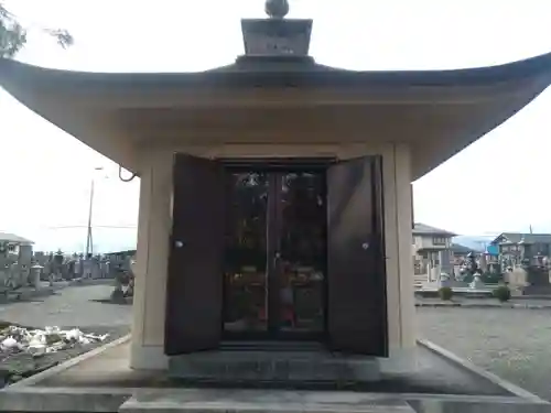 長遠寺の本殿・本堂