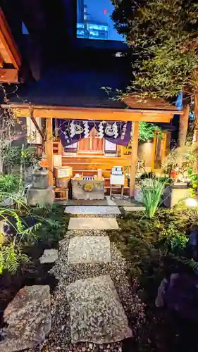 五十稲荷神社(栄寿稲荷神社)の本殿