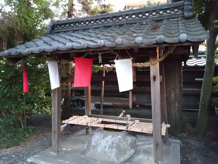 朝明神社の手水舎