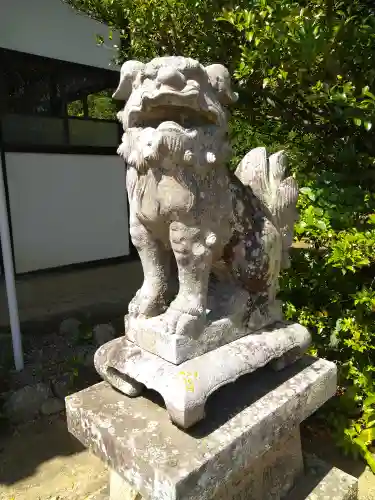 両児神社の狛犬