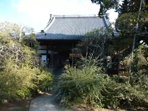 宝戒寺の本殿・本堂