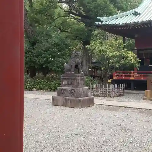 根津神社の狛犬