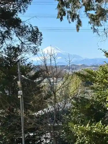 思金神社の{uncategorized: "未分類", other: "その他", undefined: "問題あり", building: "その他建物", grave: "お墓", sacred_gate: "鳥居", guardian: "狛犬", statue: "像", buddha: "仏像", history: "歴史", nature: "自然", garden: "庭園", animal: "動物", pagoda: "塔", temizu: "手水舎", mountain_gate: "山門・神門", sanctuary: "本殿・本堂", subordinate: "末社・摂社", art: "芸術", scenery: "景色", jizo: "地蔵", ema: "絵馬", goshuin: "御朱印", omikuji: "おみくじ", items: "授与品その他", amulet: "お守り", goshuincho: "御朱印帳", eats: "食事", festival: "お祭り", votive_dance: "神楽", shichigosan: "七五三参", wedding: "結婚式", experience: "体験その他", initially: "初詣", around: "周辺", anti_infection: "感染症対策"}