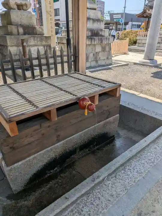 豊国神社の{uncategorized: "未分類", other: "その他", undefined: "問題あり", building: "その他建物", grave: "お墓", sacred_gate: "鳥居", guardian: "狛犬", statue: "像", buddha: "仏像", history: "歴史", nature: "自然", garden: "庭園", animal: "動物", pagoda: "塔", temizu: "手水舎", mountain_gate: "山門・神門", sanctuary: "本殿・本堂", subordinate: "末社・摂社", art: "芸術", scenery: "景色", jizo: "地蔵", ema: "絵馬", goshuin: "御朱印", omikuji: "おみくじ", items: "授与品その他", amulet: "お守り", goshuincho: "御朱印帳", eats: "食事", festival: "お祭り", votive_dance: "神楽", shichigosan: "七五三参", wedding: "結婚式", experience: "体験その他", initially: "初詣", around: "周辺", anti_infection: "感染症対策"}