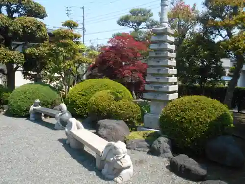 神光寺の庭園