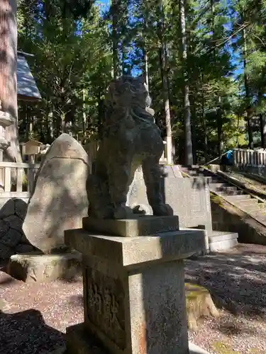 恵那神社の狛犬