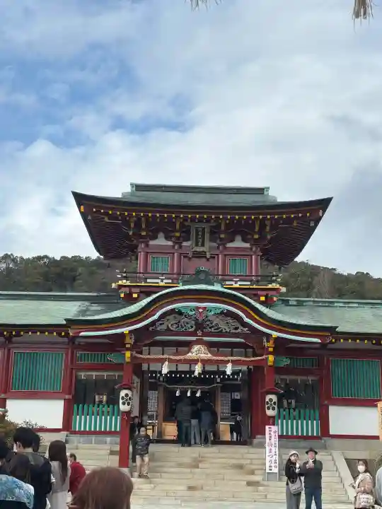 防府天満宮の{uncategorized: "未分類", other: "その他", undefined: "問題あり", building: "その他建物", grave: "お墓", sacred_gate: "鳥居", guardian: "狛犬", statue: "像", buddha: "仏像", history: "歴史", nature: "自然", garden: "庭園", animal: "動物", pagoda: "塔", temizu: "手水舎", mountain_gate: "山門・神門", sanctuary: "本殿・本堂", subordinate: "末社・摂社", art: "芸術", scenery: "景色", jizo: "地蔵", ema: "絵馬", goshuin: "御朱印", omikuji: "おみくじ", items: "授与品その他", amulet: "お守り", goshuincho: "御朱印帳", eats: "食事", festival: "お祭り", votive_dance: "神楽", shichigosan: "七五三参", wedding: "結婚式", experience: "体験その他", initially: "初詣", around: "周辺", anti_infection: "感染症対策"}