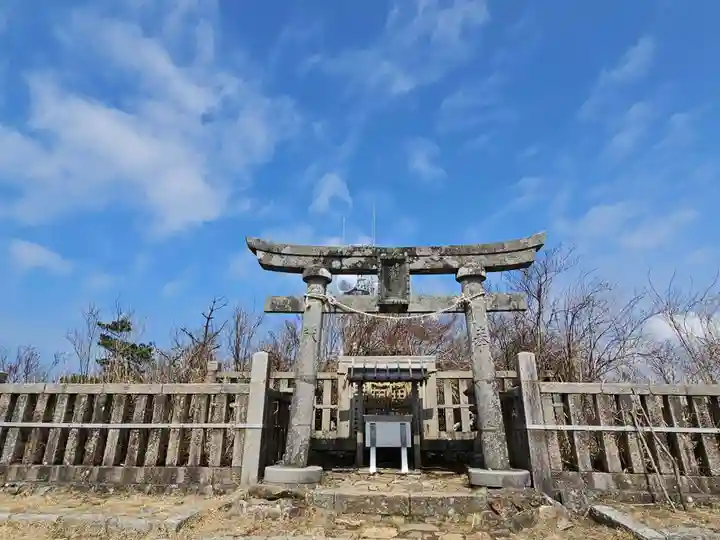 彌彦神社奥宮(御神廟)(新潟県)