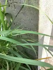 三狐神社の建物その他