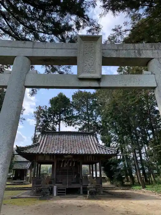 加都良神社の鳥居