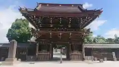 西新井大師総持寺の山門