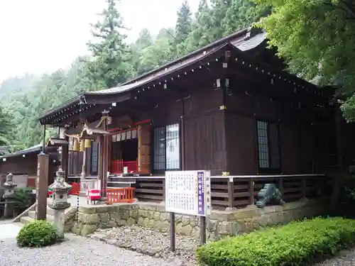 山寺日枝神社の本殿・本堂