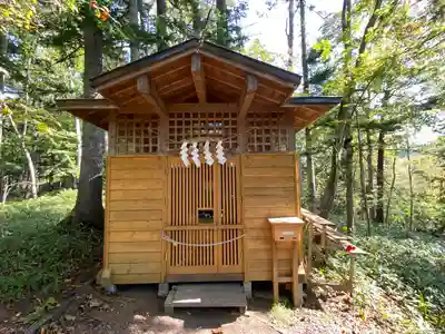 阿寒岳神社奥之院(北海道)