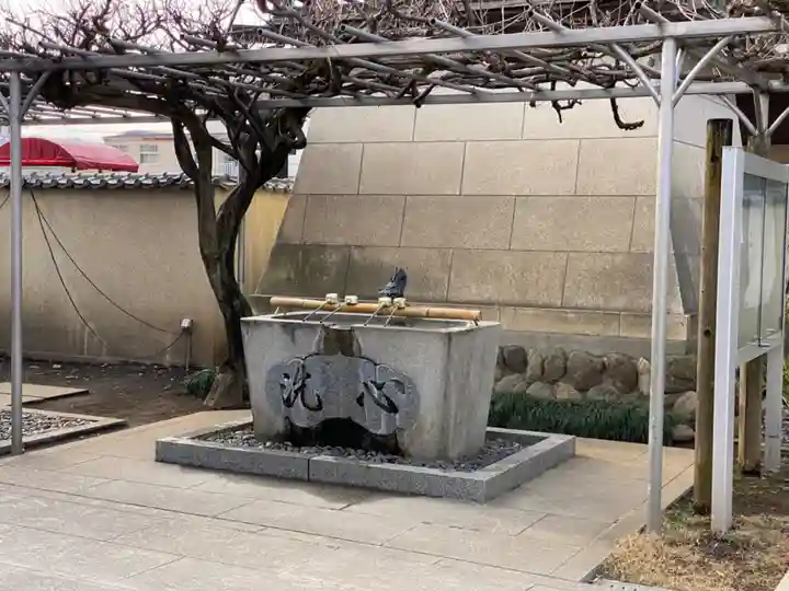 秩父札所十三番 慈眼寺の手水舎