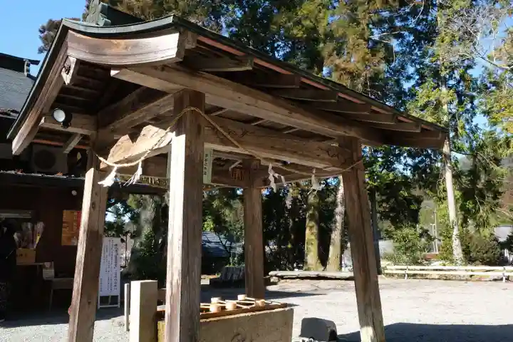 丹生都比売神社の手水舎