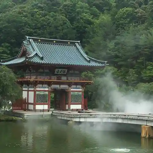 勝尾寺の山門